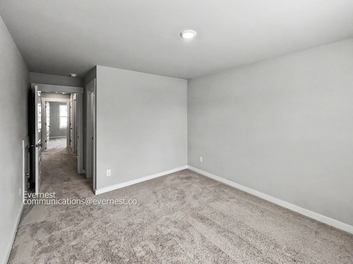 Building Photo - 710 Mickelson Way