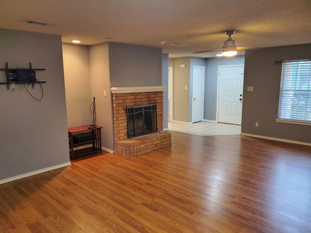 Building Photo - 1036 Scenic Dr