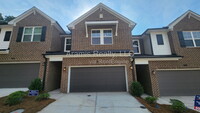 Building Photo - 450 Laurelwood Ln