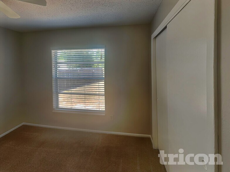 Building Photo - 1239 La Mesa Ave