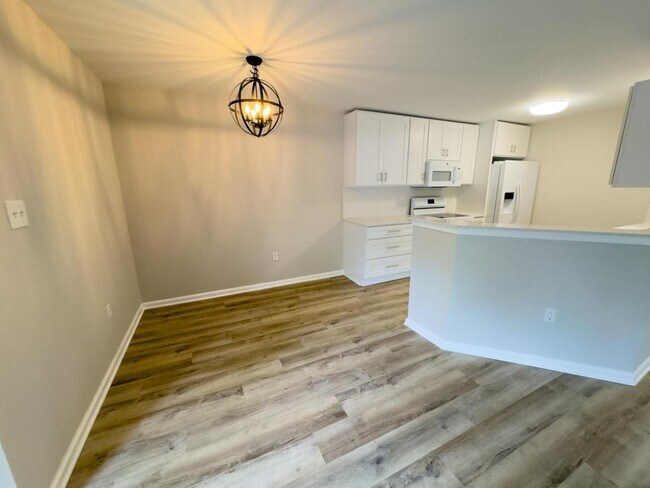 Building Photo - 185 Lindfield Cir