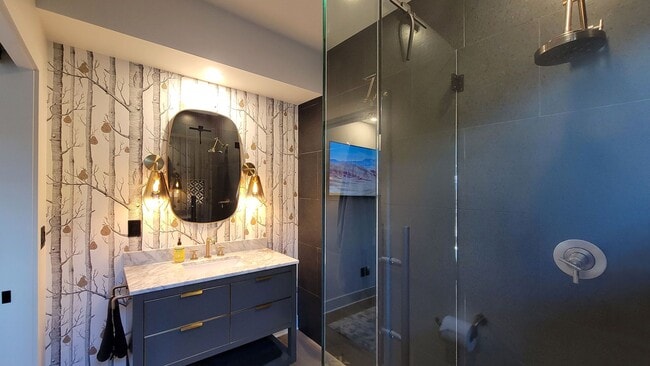 Building Photo - Station House Suite B is a stunning 2 bedr...