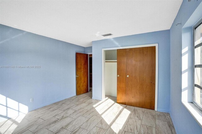 Building Photo - 771 NW 42nd St