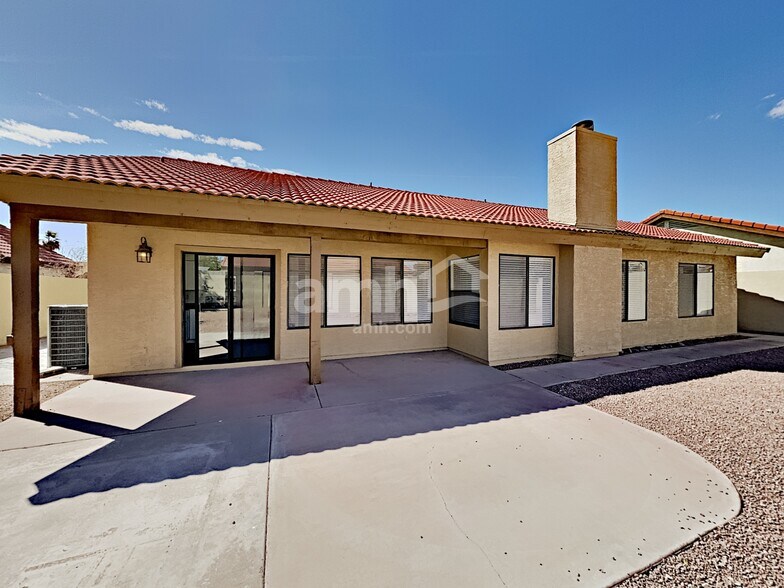 Building Photo - 11106 E Becker Ln