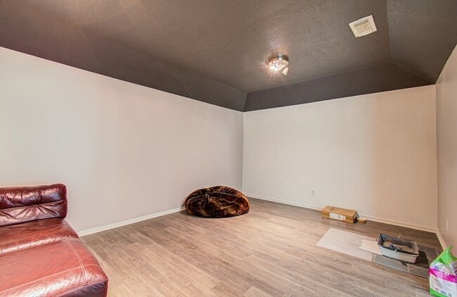 Building Photo - 26427 Sagewood Forest Dr
