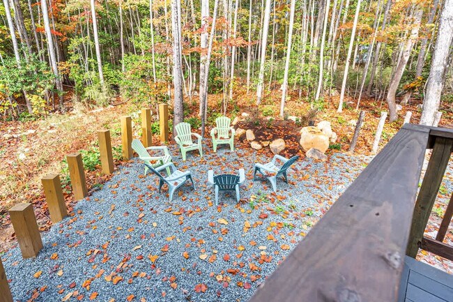 Building Photo - 288 Stone Wall Rd