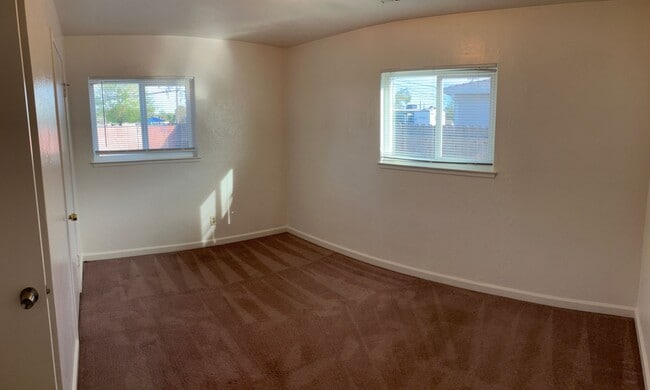 Building Photo - 2700 Whitcomb Way