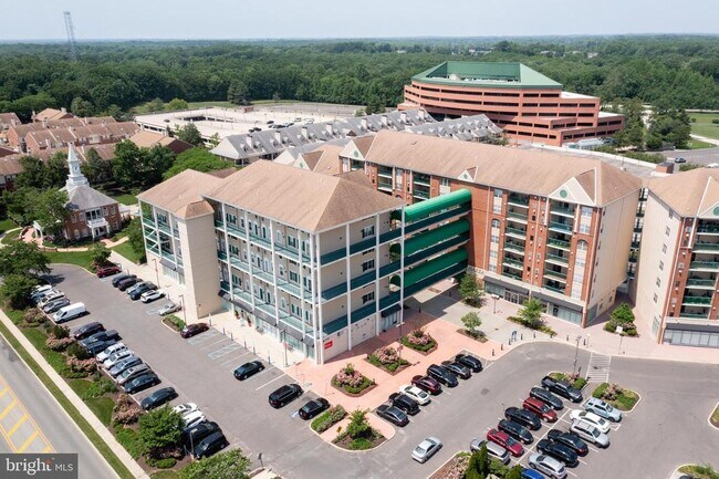 Building Photo - 6070 Main St