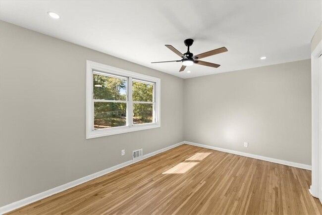 Building Photo - 3524 Brookfield Ln