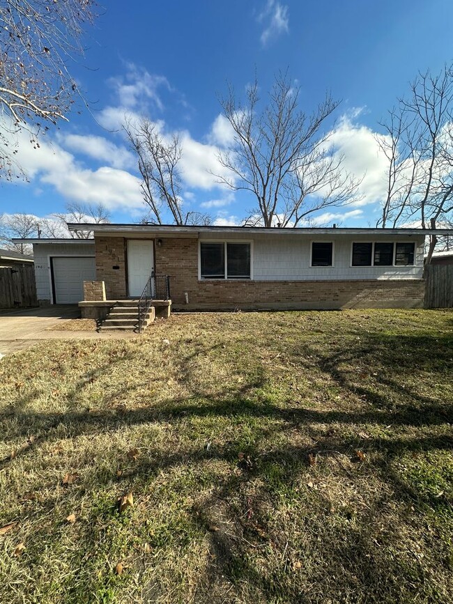 Primary Photo - Charming Home in Temple Tx with 3 bedrooms...