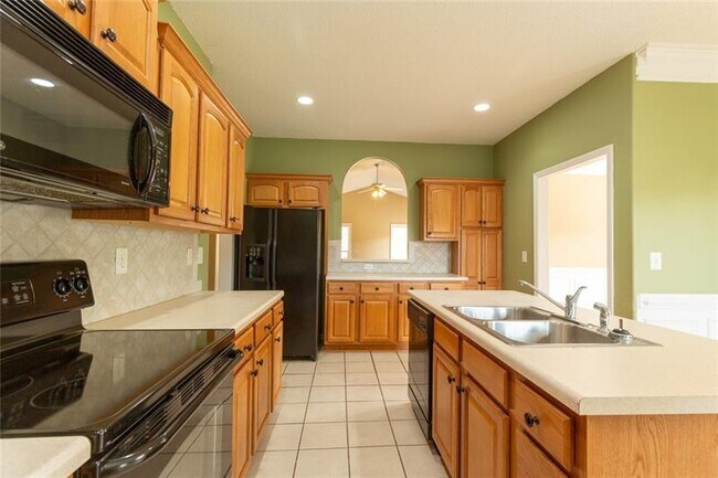 Building Photo - 300 McKendree Ct