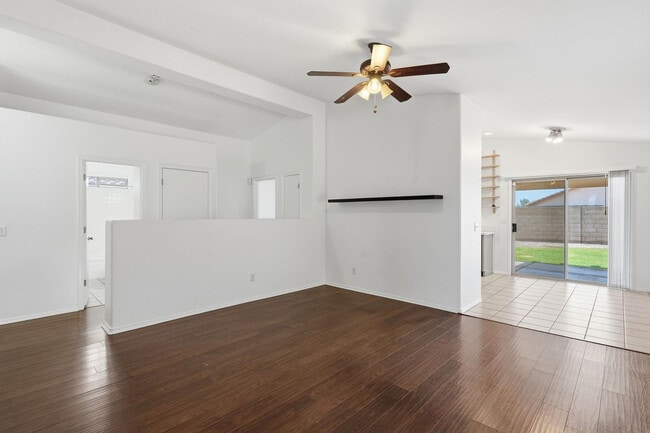 Building Photo - 15033 W Ventura St