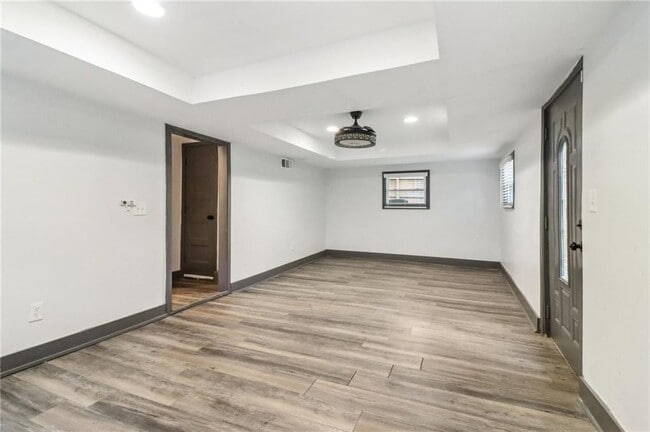 Building Photo - 1393 Westview Dr SW