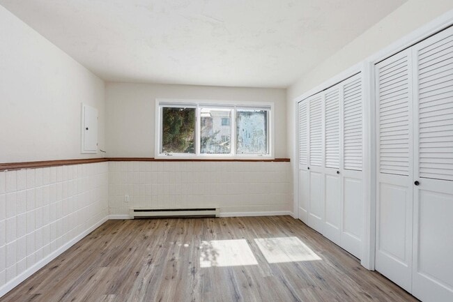 Building Photo - 957 Beta Dr