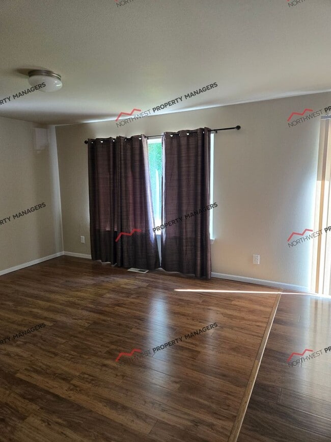 Building Photo - STATUS-AVAILABLE- |R16| $2450