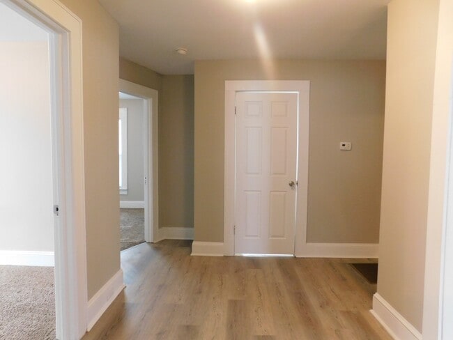 Building Photo - 85 Crowell Dr NW