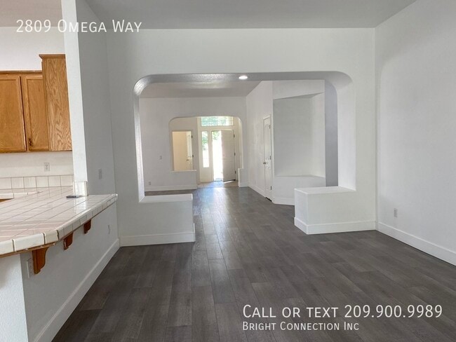 Building Photo - 2809 Omega Way