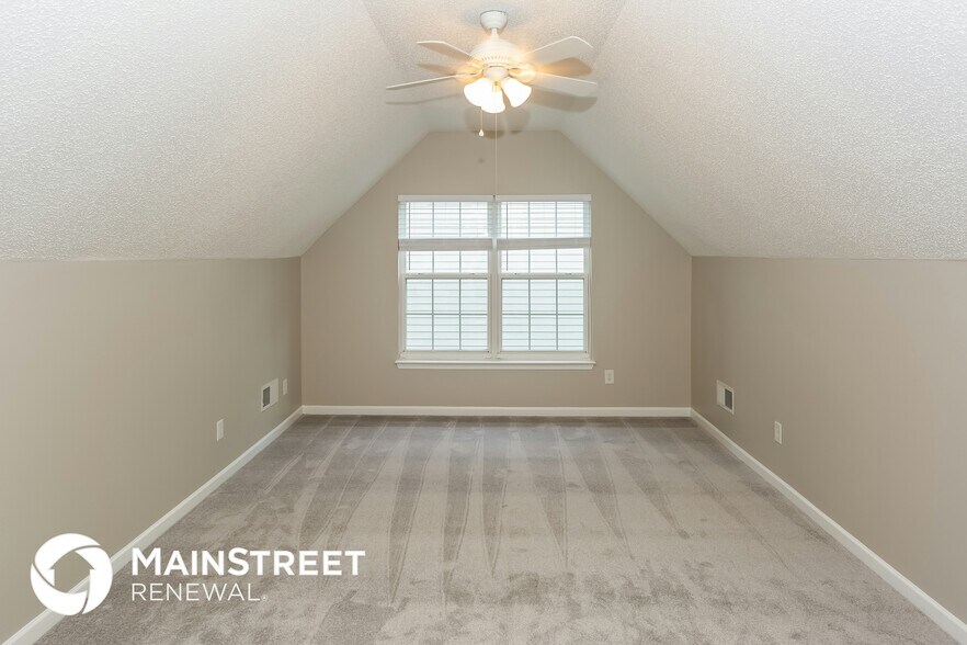 Building Photo - 8104 Weeping Fig Ln