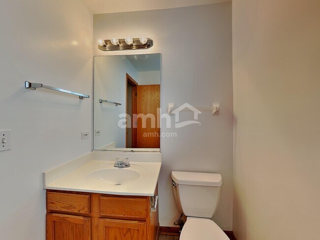 Building Photo - 10144 Ashley St
