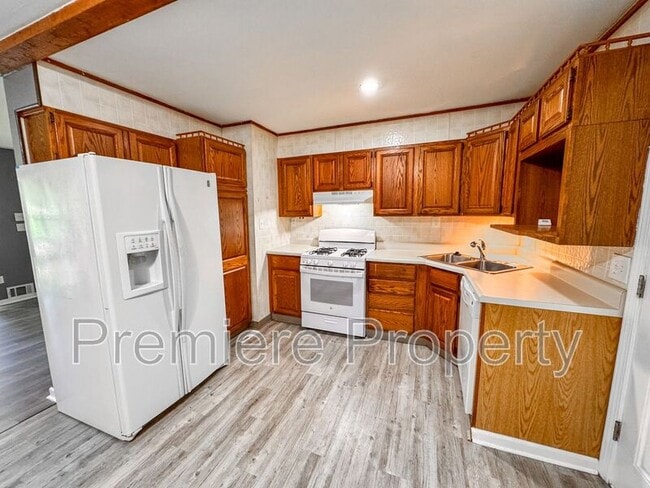 Building Photo - 7801 Ruskin Way