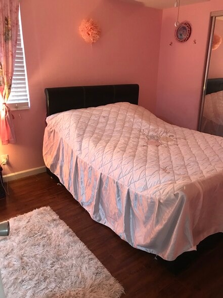 Building Photo - 2395 N Northumberland Rd