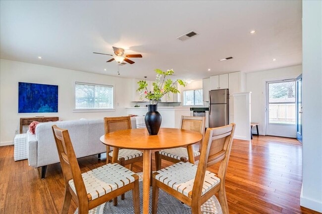 Building Photo - 2505 Riddle Rd