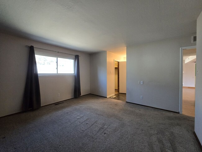 Building Photo - 506 Ridgecrest Ave