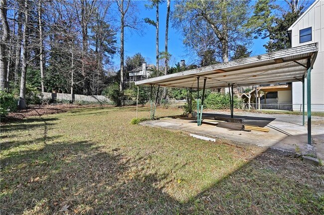 Building Photo - 1728 Wayland Cir NE