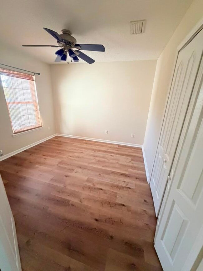 Building Photo - 1544 Biscayne Bay Dr
