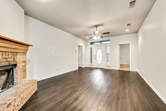 Building Photo - 1231 Shelby Dr