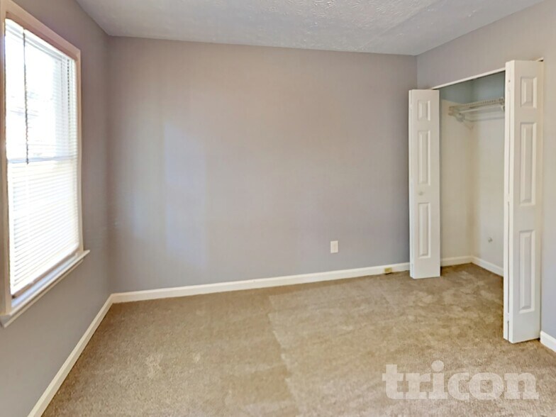 Building Photo - 730 Sugar Springs Ln SW