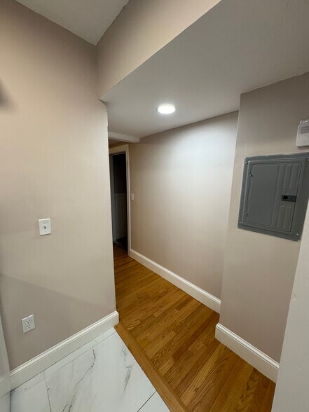 Building Photo - 30 Julian St