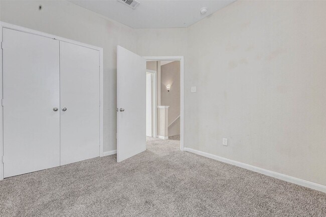 Building Photo - 8622 Torcello St