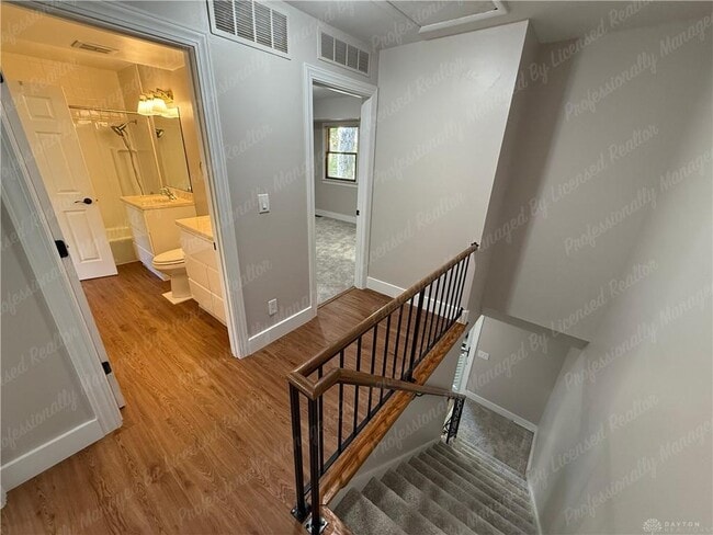 Building Photo - 2154 Willowgrove Ave