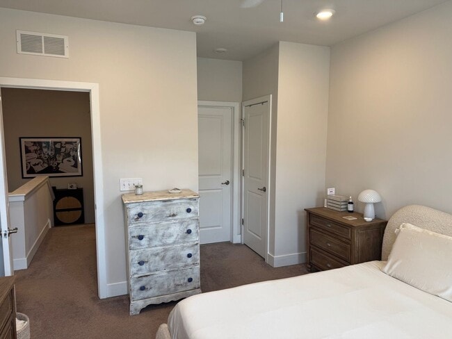 Building Photo - Beautiful SteelPointe 2 Bedroom 1.5 Bath Townhome for Rent in Phoenixville $2,690/month