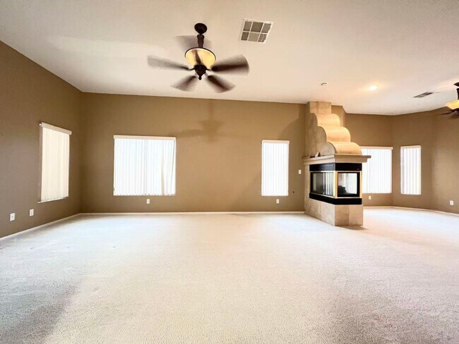 Building Photo - 2105 Eaglepath Cir