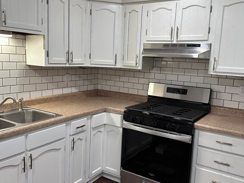 Building Photo - 8101 Shibler Dr