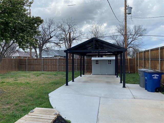 Building Photo - 1223 E Waco Ave