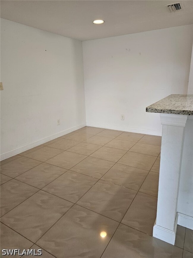 Building Photo - 108 Santa Clara Dr