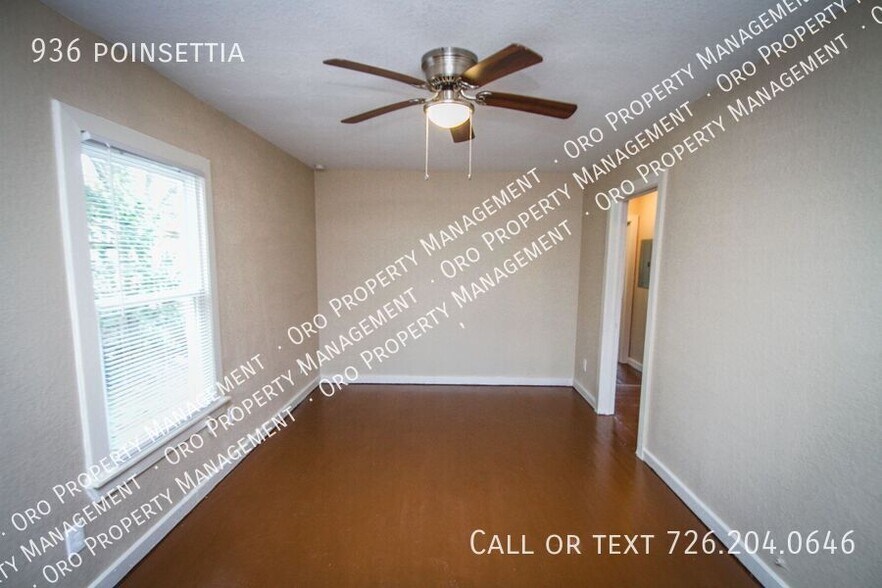 Building Photo - 936 poinsettia-
