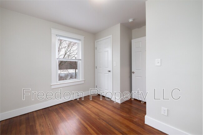 Building Photo - 18 Canal St