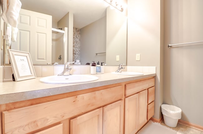 Building Photo - 3530 McLaughlin Dr