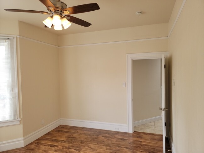 BEDROOM FACING STREET - 3394 24th St