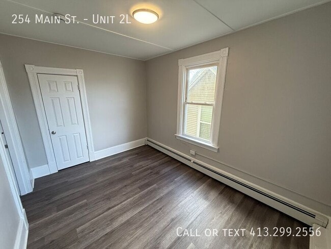 Building Photo - 254 Main St