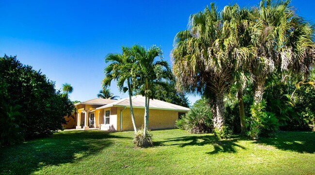 Building Photo - 12523 169th Ct N