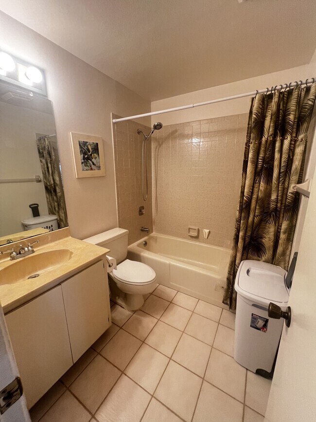 Building Photo - 1754 Cape Coral Pkwy E