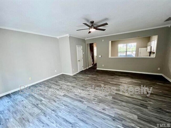 Building Photo - 412 Canyon Lake Cir