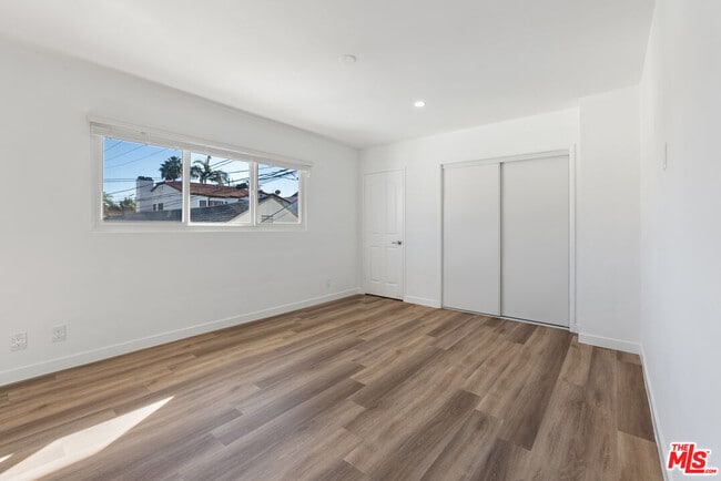 Building Photo - 9588 W Olympic Blvd