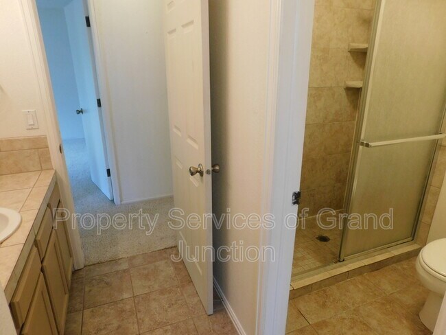 Building Photo - 4 Chardonnay Ct