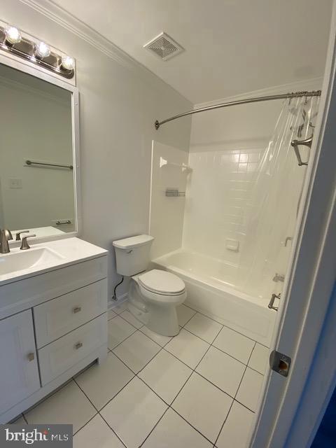Building Photo - 1408 Nutwood Ct